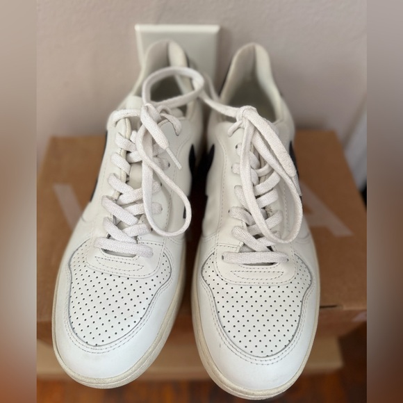 Veja V10 Off-White & Black Casual Sneakers - Picture 3 of 5